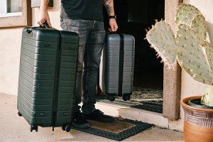 Urlaubszeit: Eine Reiseversicherung sollte auch im Gepäck sein